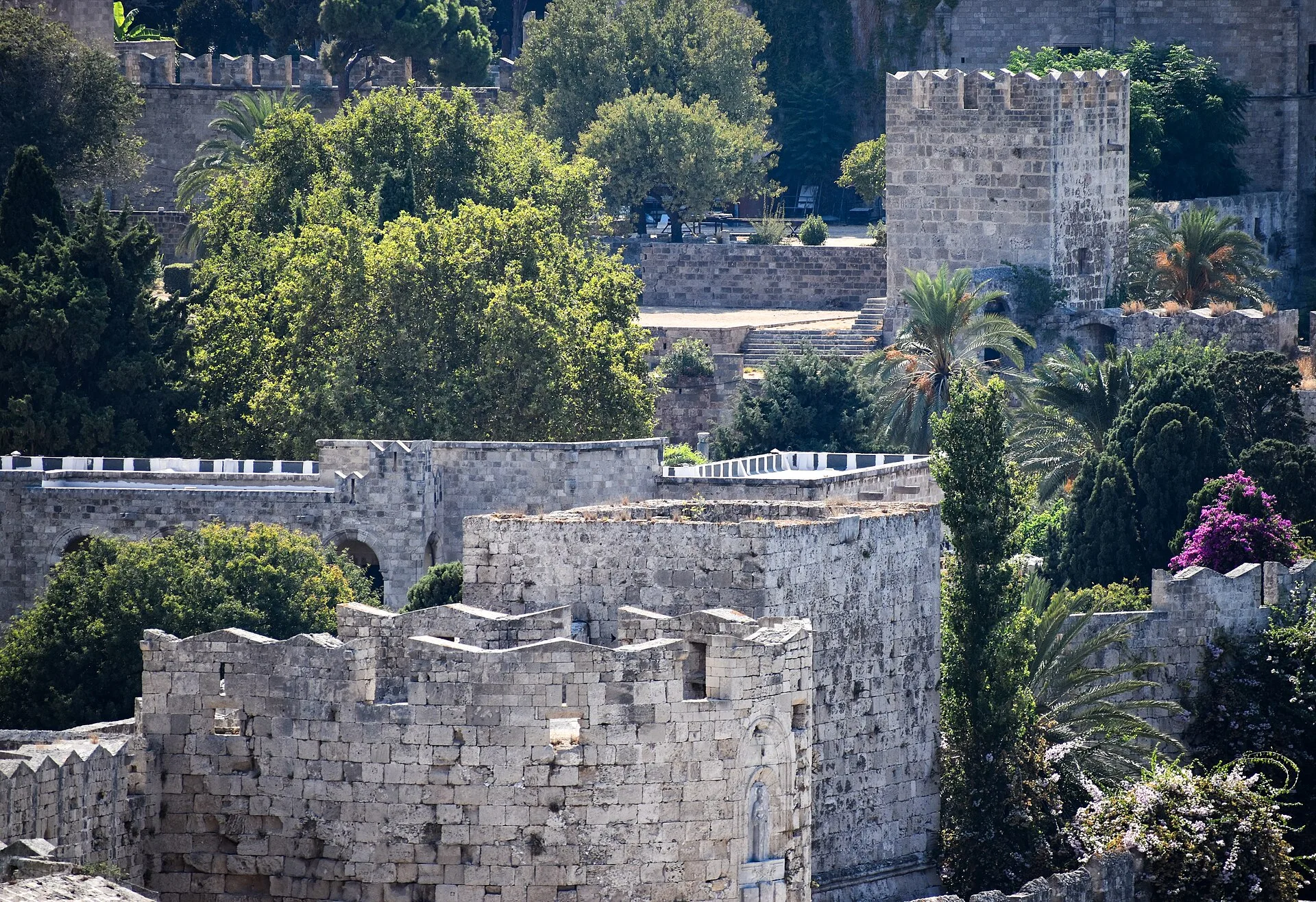 ️ Rhodes-ville : votre point de départ pour explorer l'île
