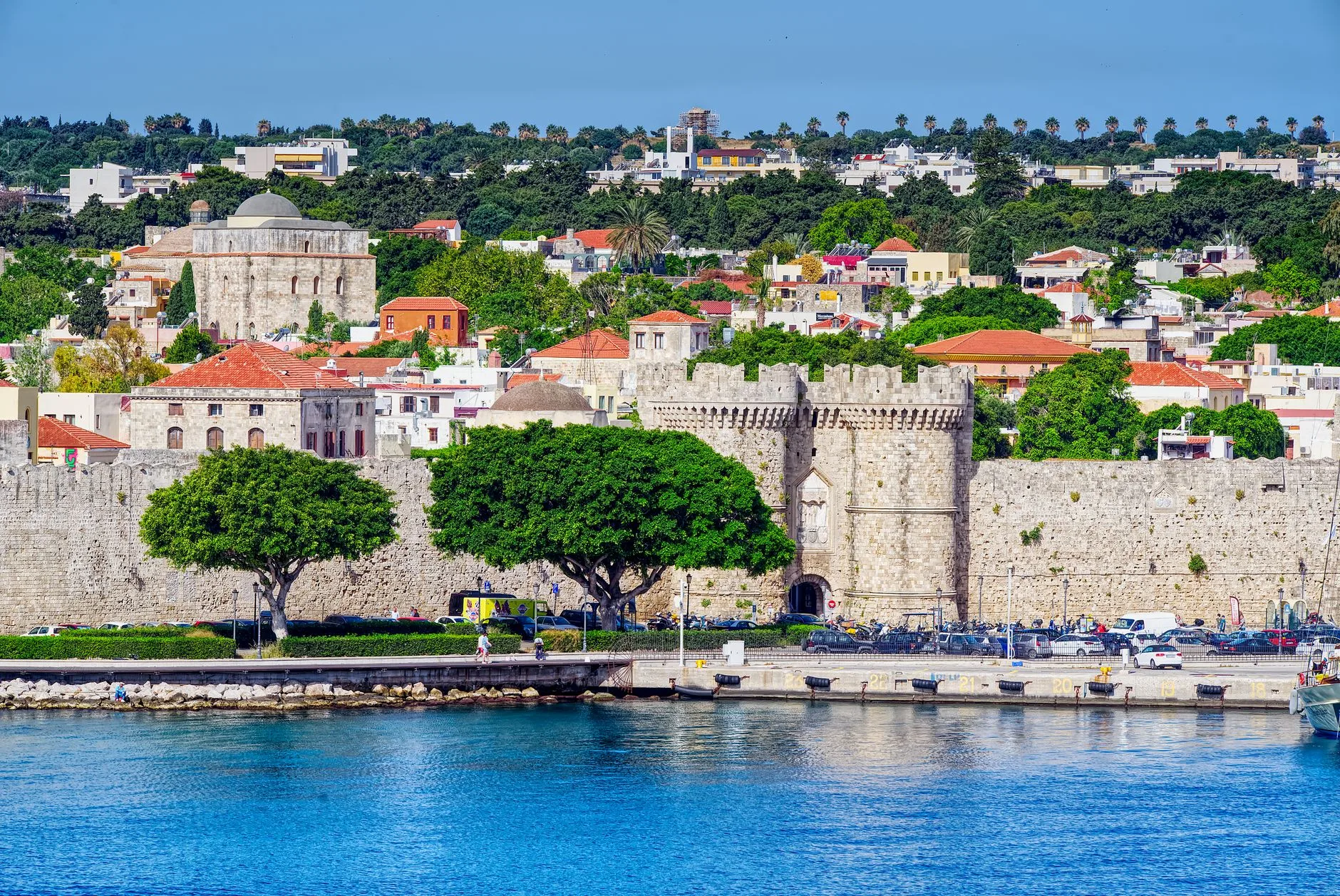 Rhodes-ville : la cité médiévale et la ville nouvelle